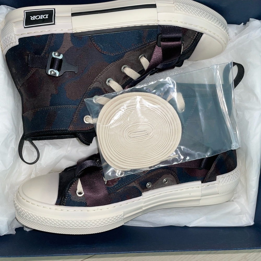 Dior b-23 buckle , 669 Black/ Kaki , size 42. (Like new)